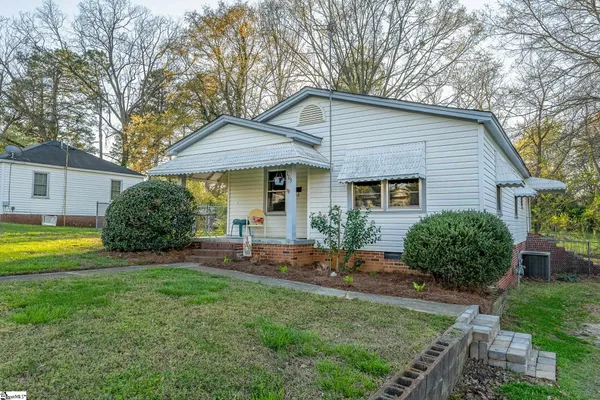 $169,900 | 105 Shands Street, Clinton, SC 29325