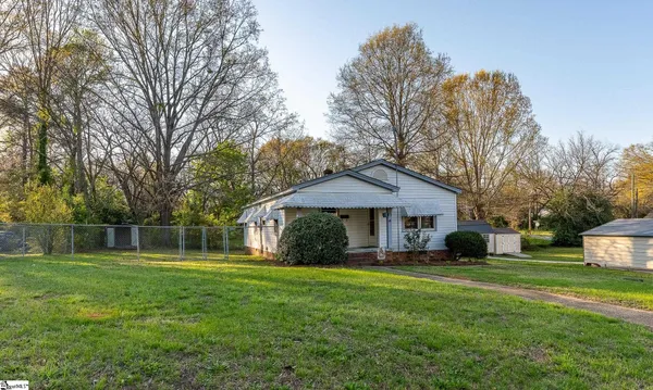 $169,900 | 105 Shands Street, Clinton, SC 29325