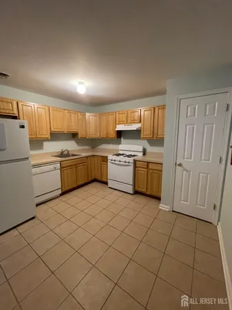 $2,550 | 234 Pinelli Drive, Piscataway, NJ 08854