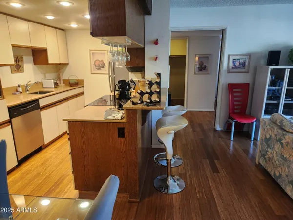 $2,100 | 7557 North Dreamy Draw Drive, Unit 273, Phoenix, AZ 85020