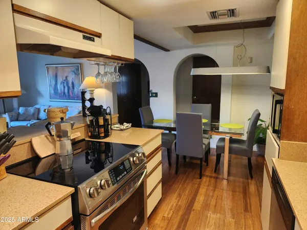 $2,100 | 7557 North Dreamy Draw Drive, Unit 273, Phoenix, AZ 85020