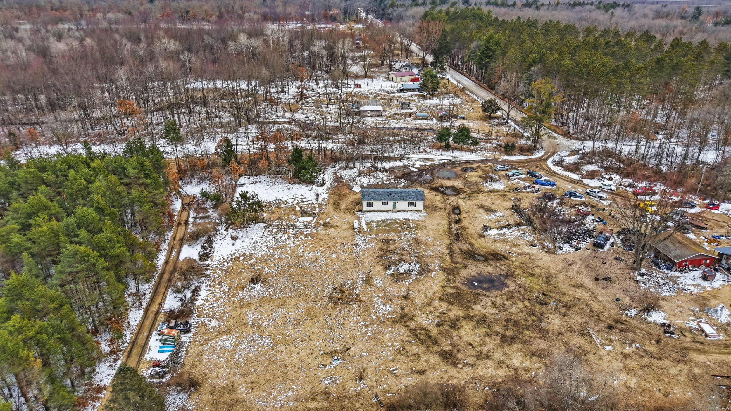 7939 e moore rd-008