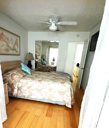 $2,000 | 1580 4th Court, Vero Beach, FL 32960