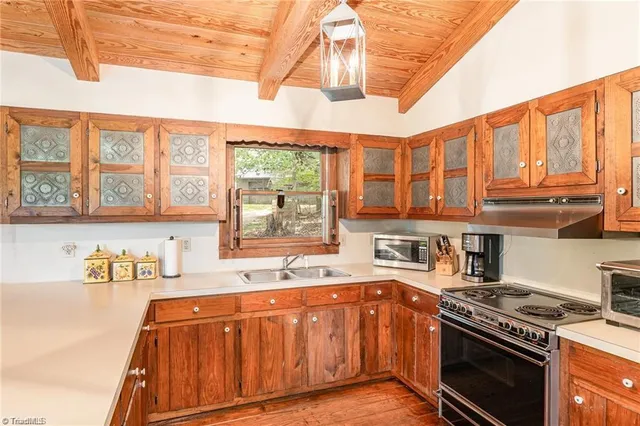 $690,000 | 3607 North Carolina Highway 268, Pilot Mountain, NC 27041