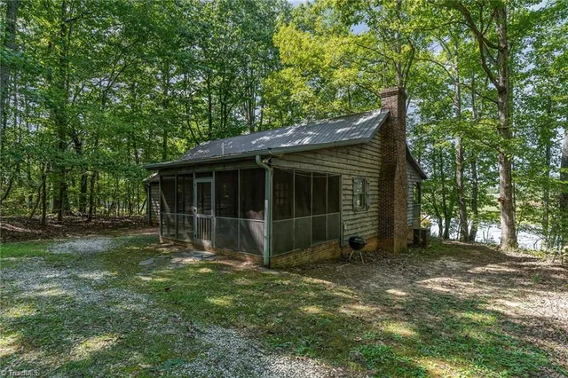 $690,000 | 3607 North Carolina Highway 268, Pilot Mountain, NC 27041