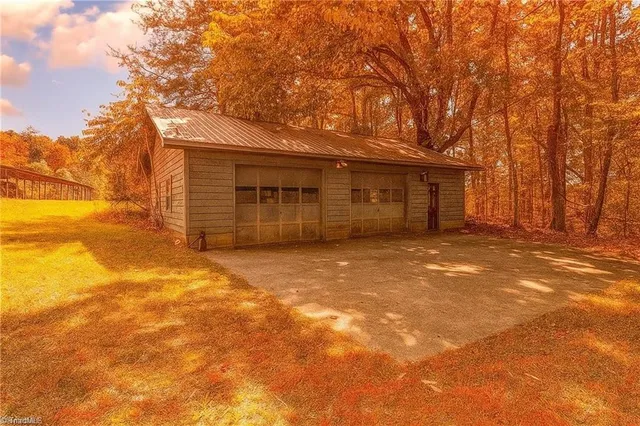 $690,000 | 3607 North Carolina Highway 268, Pilot Mountain, NC 27041