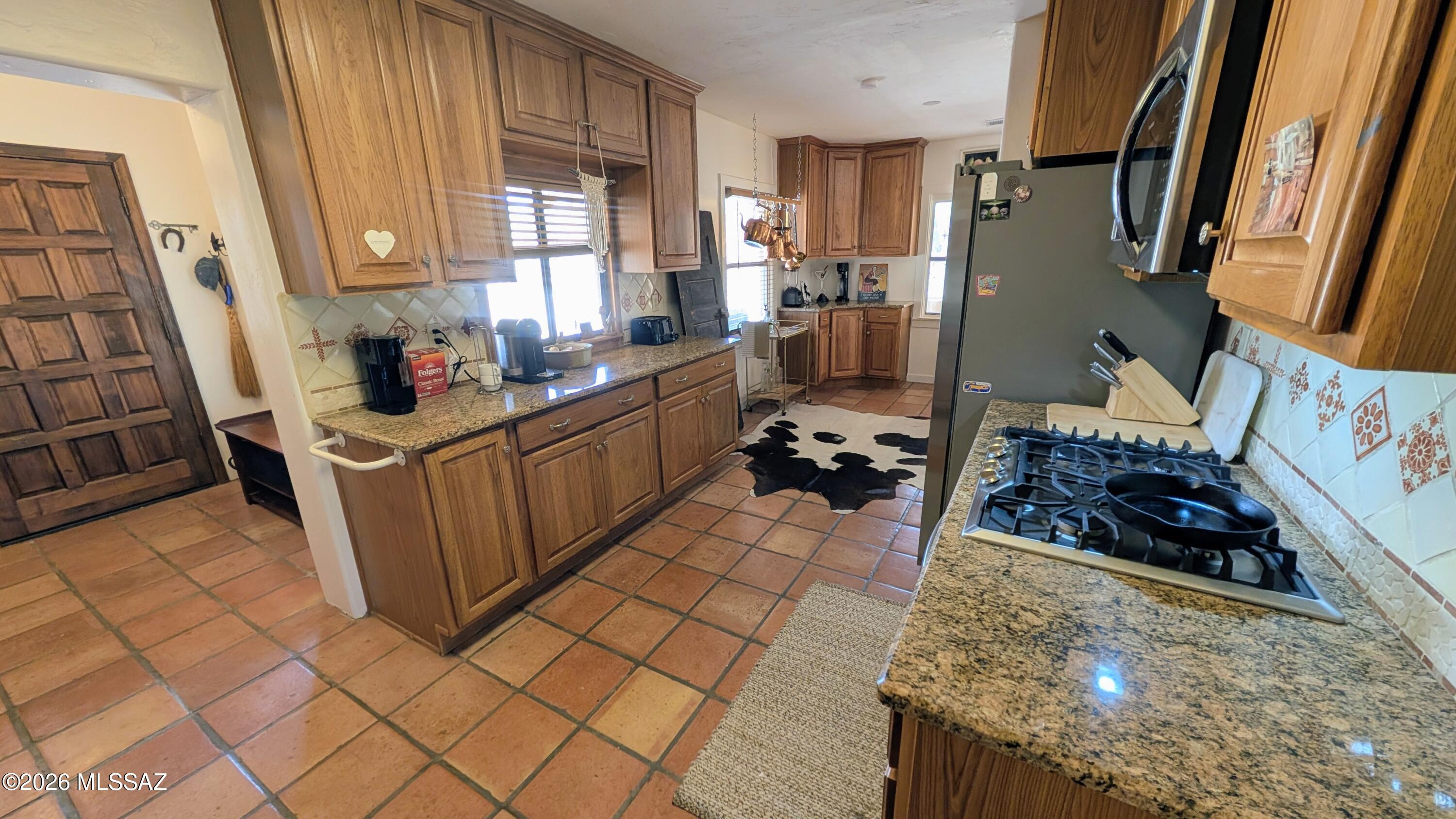 4001 East Rollins Road Tucson, AZ 85739 - Photo 8 of 48