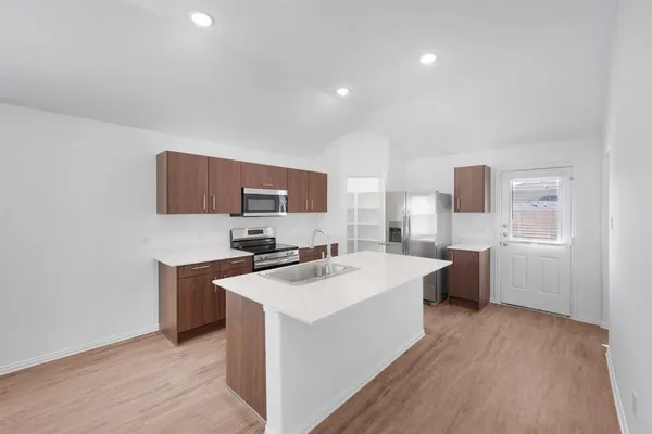 $1,950 | 105 Capewood Drive, Terrell, TX 75160