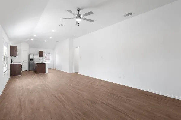 $1,950 | 105 Capewood Drive, Terrell, TX 75160