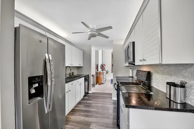 $334,000 | 6750 Versailles Court, Lake Worth, FL 33467