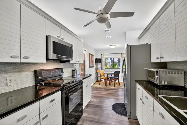 $334,000 | 6750 Versailles Court, Lake Worth, FL 33467