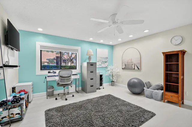 $334,000 | 6750 Versailles Court, Lake Worth, FL 33467