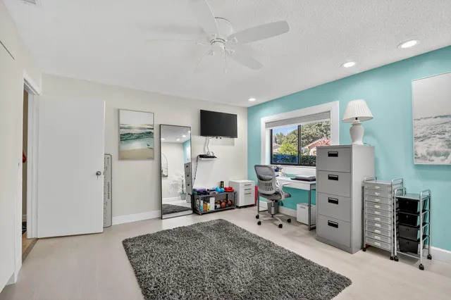 $334,000 | 6750 Versailles Court, Lake Worth, FL 33467