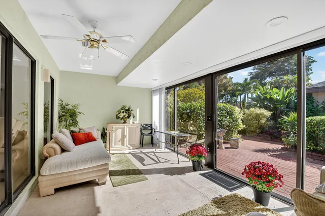 $334,000 | 6750 Versailles Court, Lake Worth, FL 33467