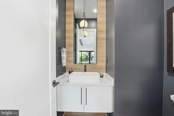 $3,099,999 | 1715 Maxwell Court, McLean, VA 22101