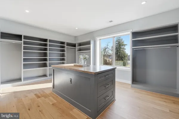 $3,099,999 | 1715 Maxwell Court, McLean, VA 22101