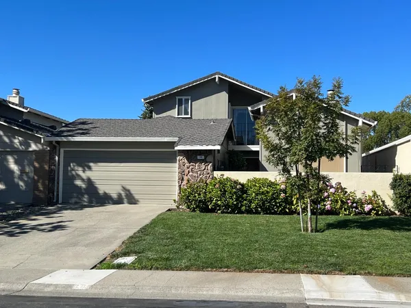 $474,900 | 10 Miranda Court, Sacramento, CA 95822