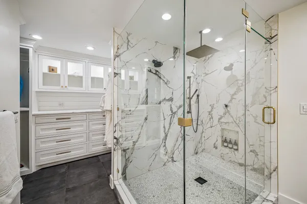 $1,125,000 | 10 Starviolet Street, The Woodlands, TX 77380