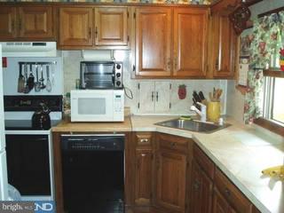 48 Rambler Lane Levittown, PA 19055 - Photo 2 of 6