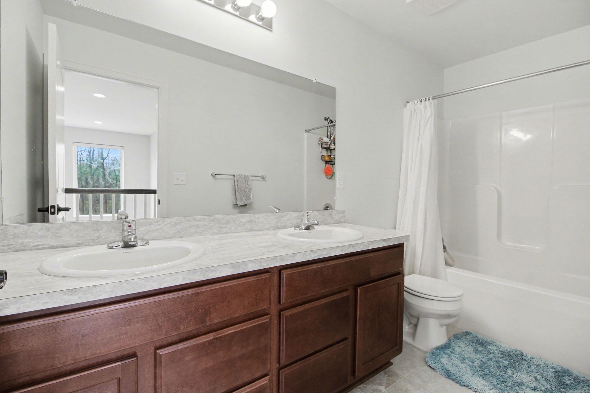 10520 River Edge Road Saline, MI 48176 - Photo 17 of 36 016_file_7121