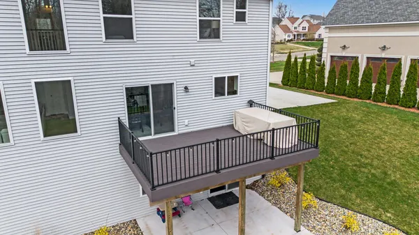 $650,000 | 10520 River Edge Road, Saline, MI 48176