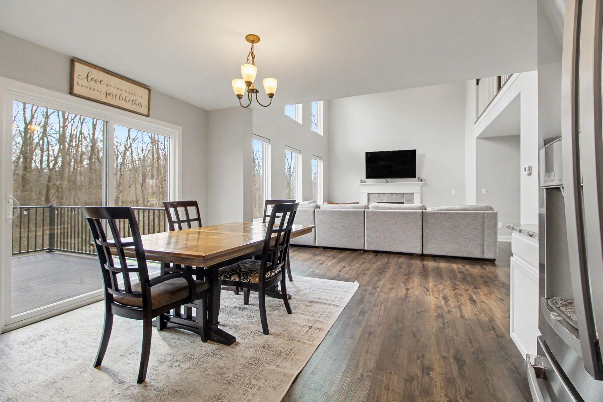 10520 River Edge Road Saline, MI 48176 - Photo 7 of 36 007_file_4323