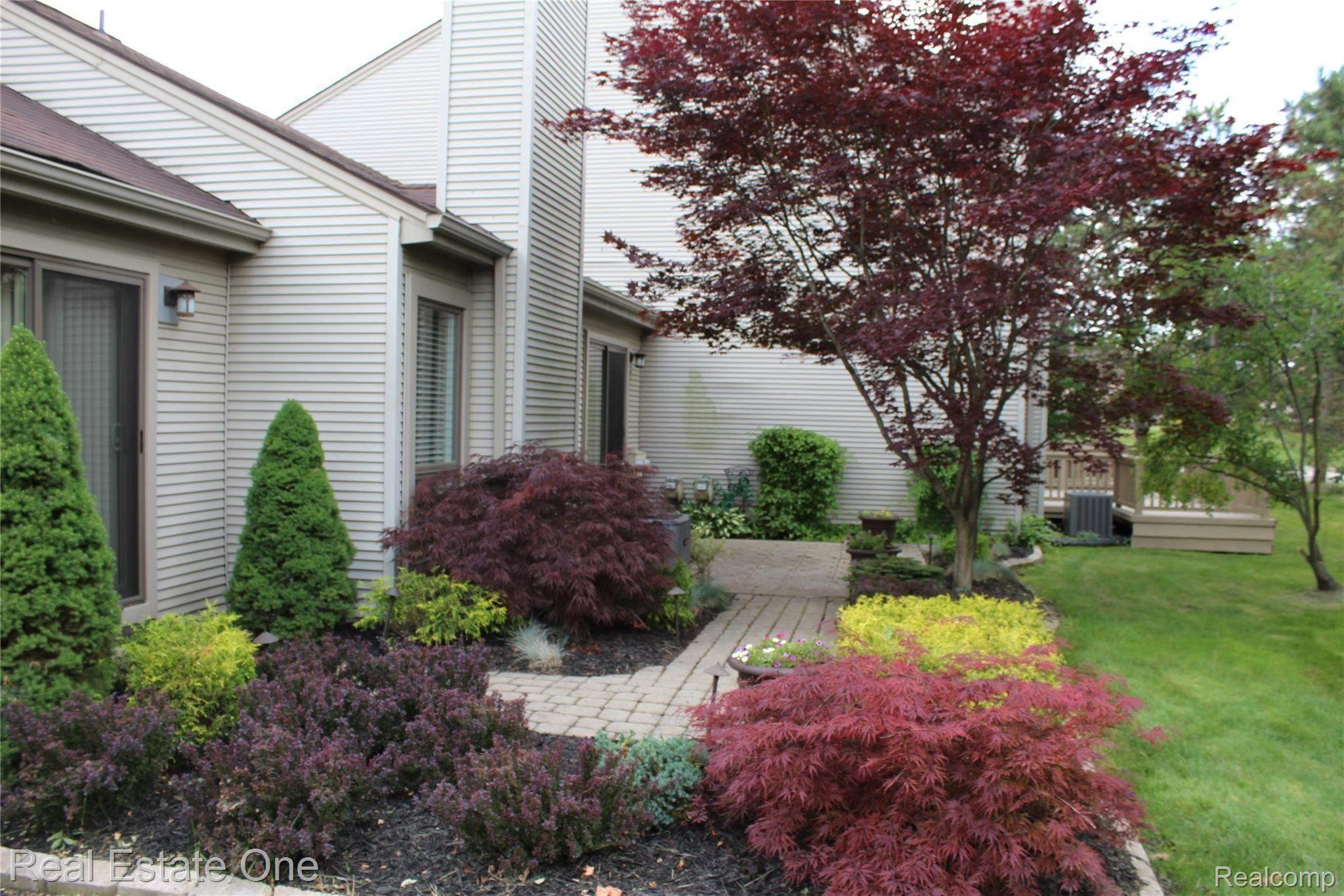 744 Eastbridge Court, Unit 103 Rochester, MI 48307 - Photo 21 of 23 Patio.JPG