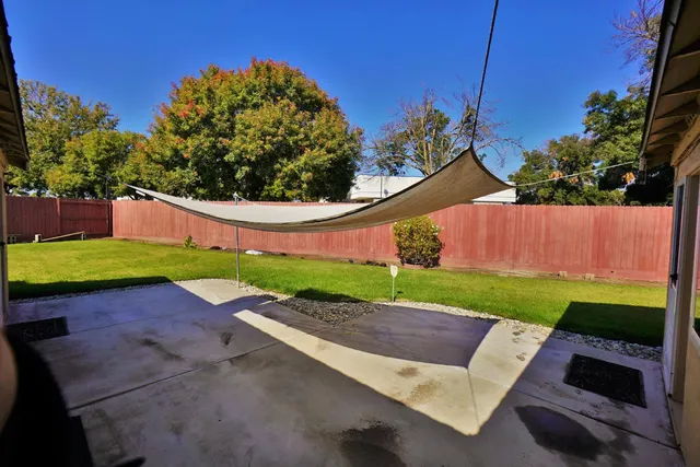 $413,000 | 3215 Holly Court, Hanford, CA 93230