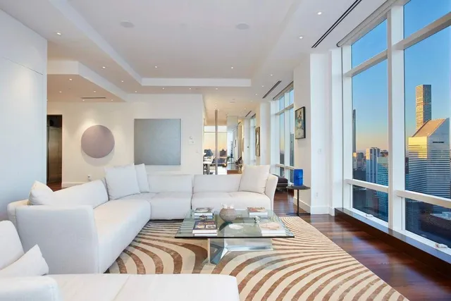 $9,450,000 | 845 United Nations Plaza, Unit 81AD | Midtown East