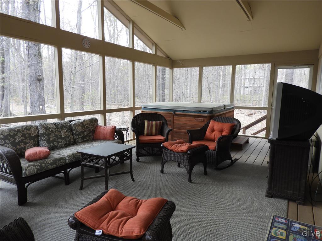 2131 Blue Ox Road Pocono Pines, PA 18350 - Photo 12 of 46 Gallery Image 12