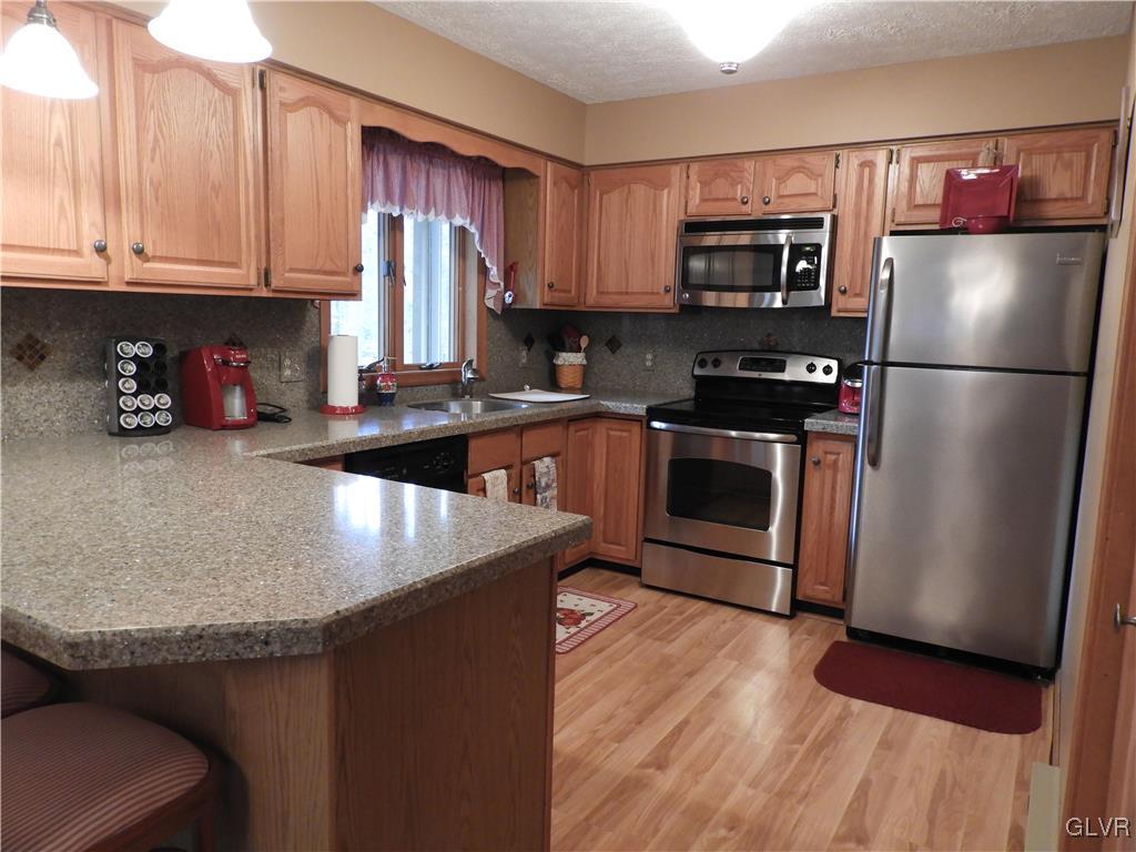 2131 Blue Ox Road Pocono Pines, PA 18350 - Photo 9 of 46 Gallery Image 9