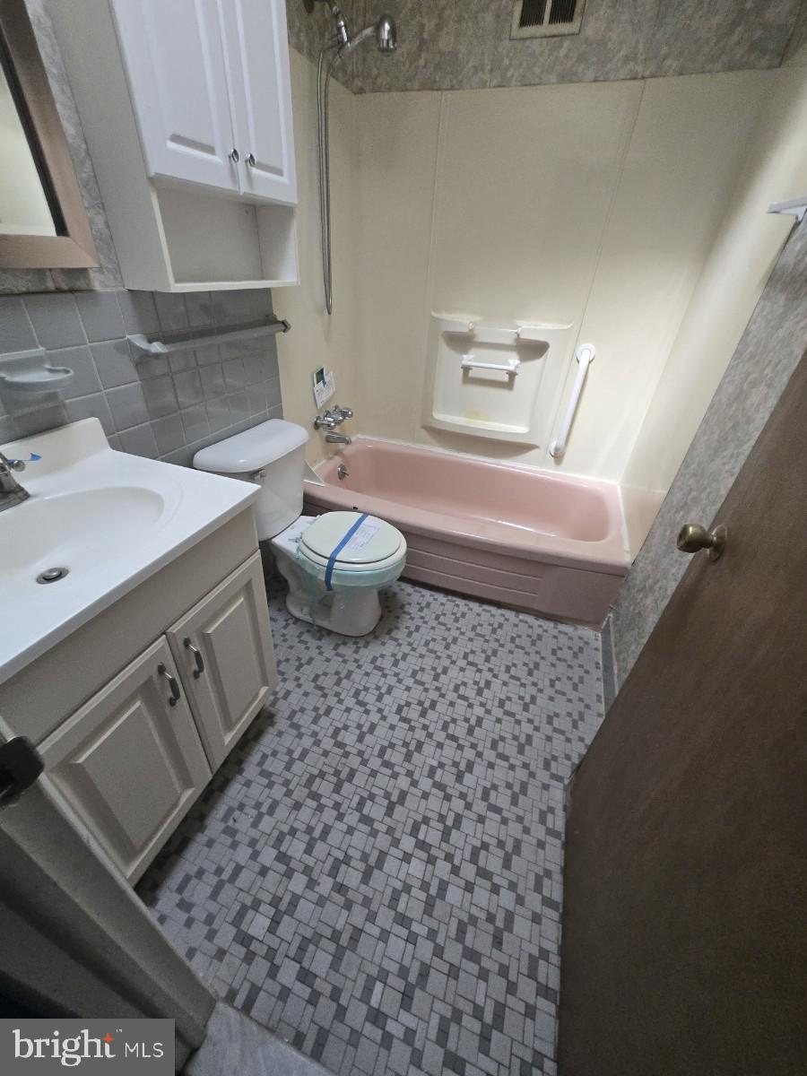 4538 Carwithan Street Philadelphia, PA 19136 - Photo 13 of 23