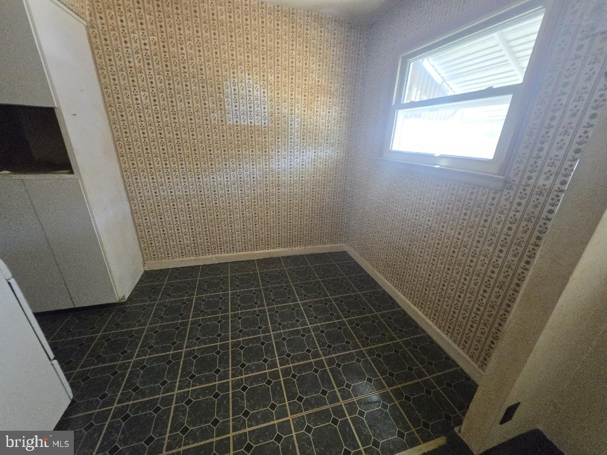 4538 Carwithan Street Philadelphia, PA 19136 - Photo 9 of 23