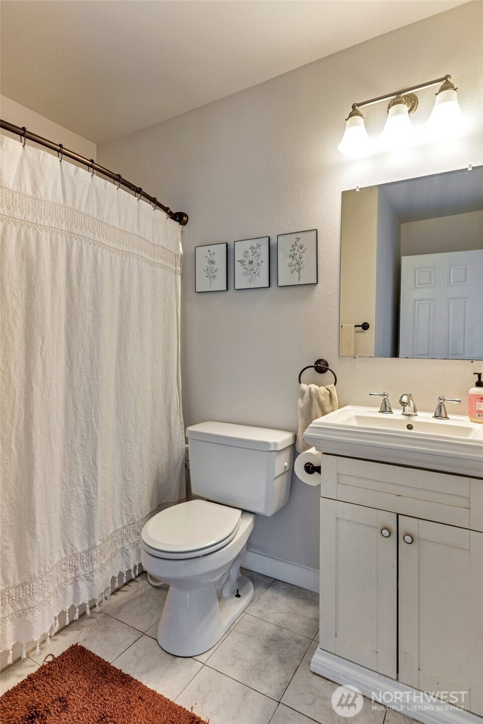 2418 Chestnut Street Everett, WA 98201 - Photo 11 of 34