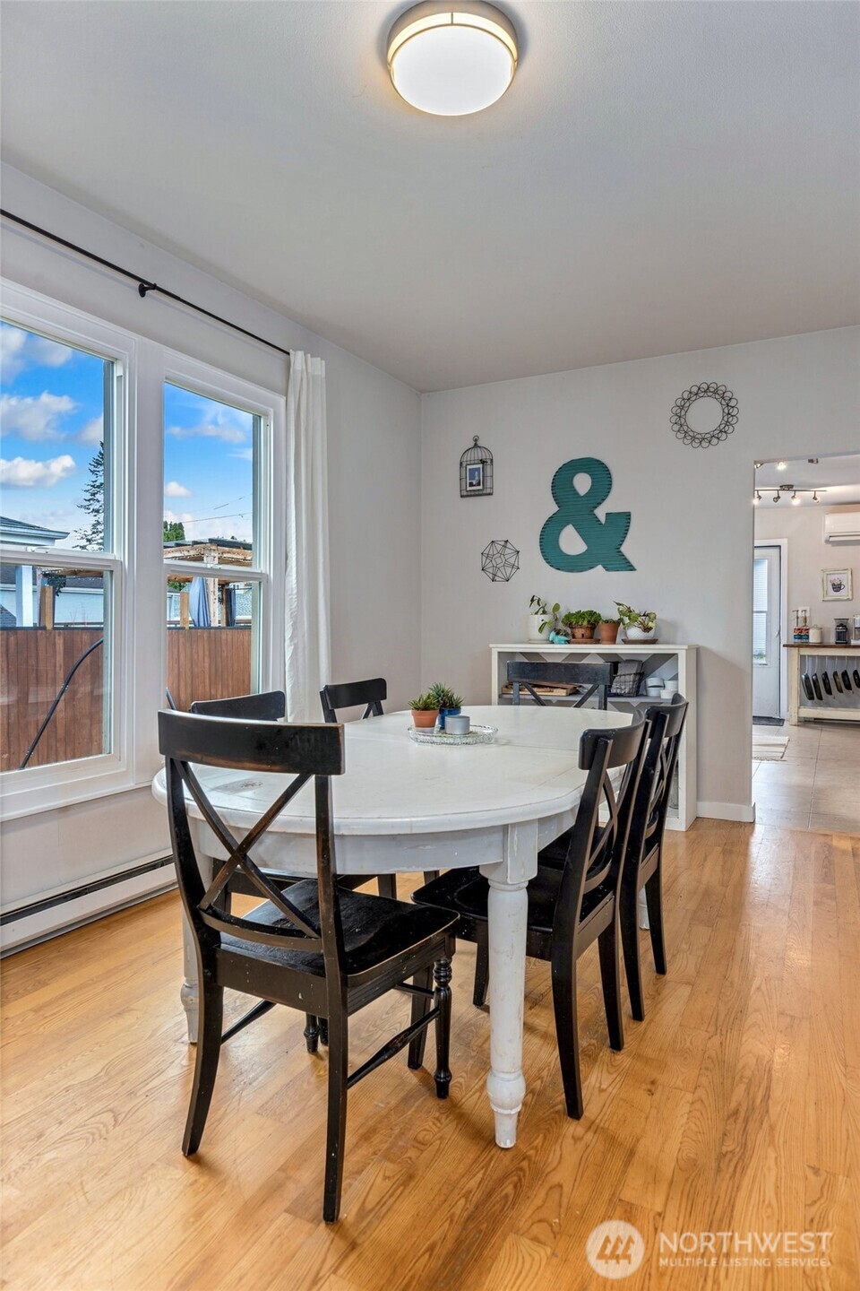 2418 Chestnut Street Everett, WA 98201 - Photo 8 of 34