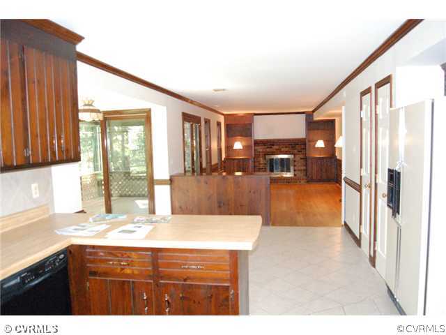 5800 Oak Knoll Road Midlothian, VA 23112 - Photo 2 of 9 Den/Family/Great Room