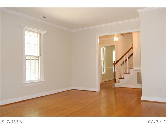 5800 Oak Knoll Road Midlothian, VA 23112 - Photo 4 of 9 Living Room