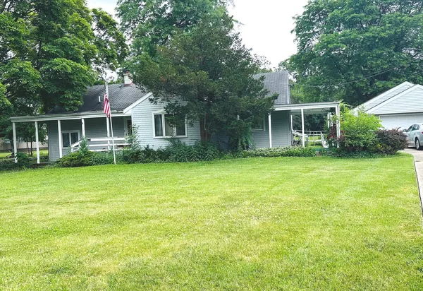 $300,000 | 9811 West 56th Street, La Grange, IL 60525