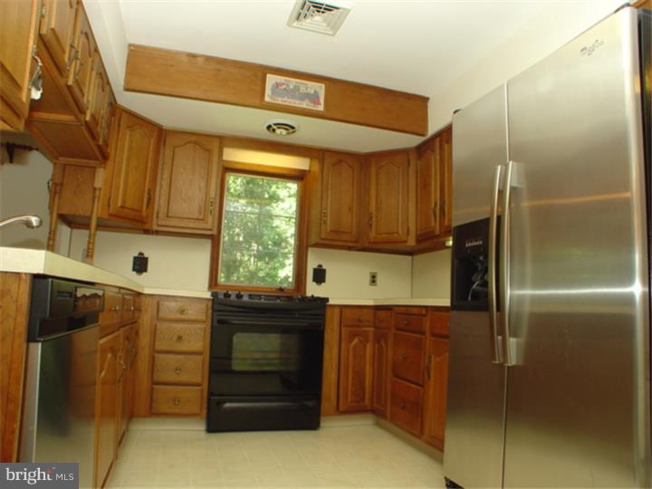 265 Tylers Mill Road Sewell, NJ 08080 - Photo 11 of 18 Kitchen
