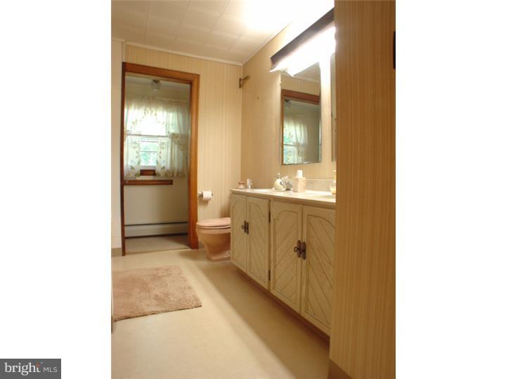 265 Tylers Mill Road Sewell, NJ 08080 - Photo 15 of 18 Bathroom