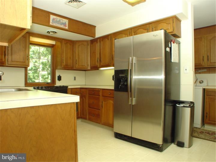265 Tylers Mill Road Sewell, NJ 08080 - Photo 10 of 18 Kitchen