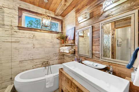 $975,000 | 1910 Sandy Point Road, Wimberley, TX 78676