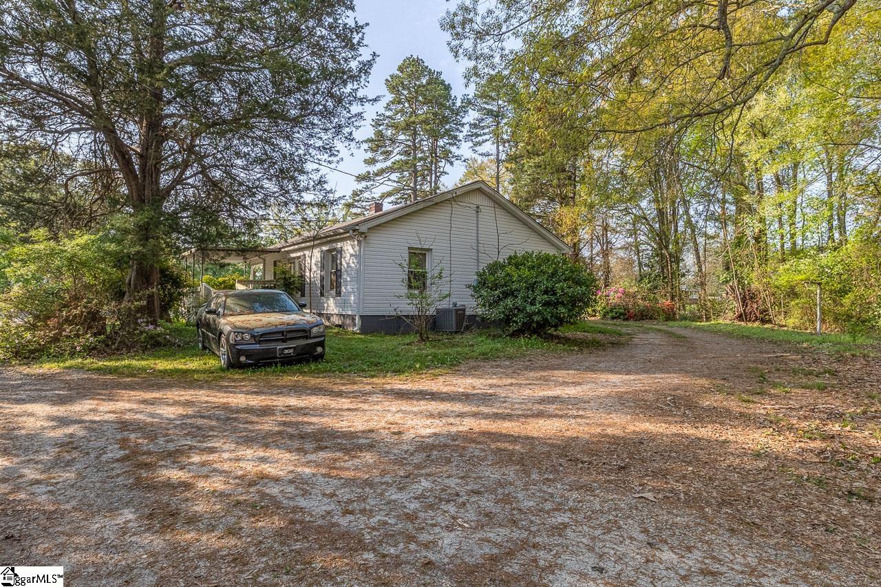 1101 East Georgia Road Simpsonville, SC 29681 - Photo 12 of 26 Gallery Image 12