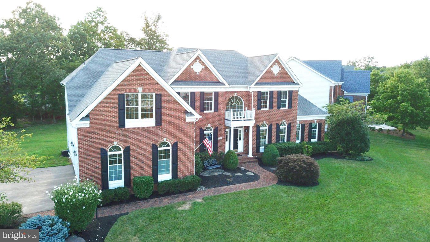 MAIN EXTERIOR VIEW OF HOME