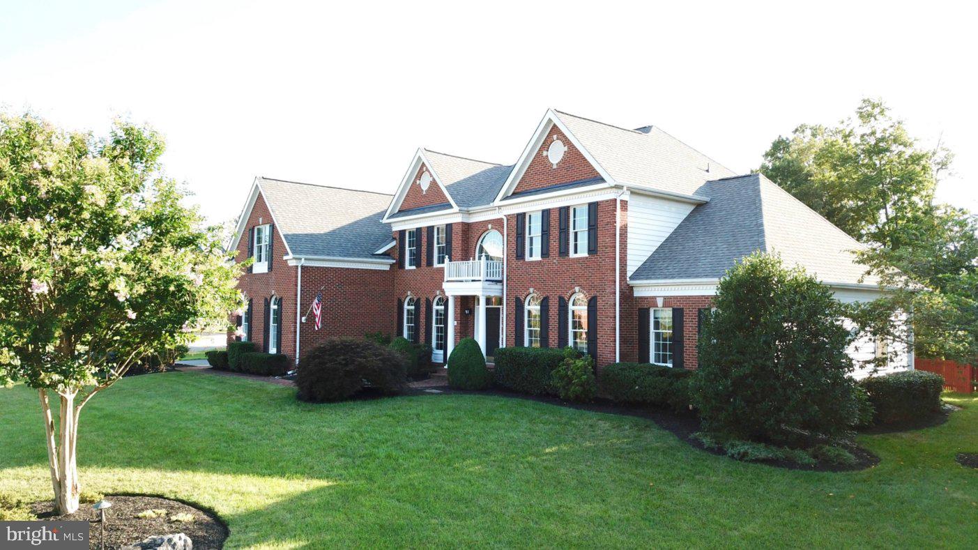 42556 Flemming Drive Chantilly, VA 20152 - Photo 4 of 84 SIDE VIEW OF HOME
