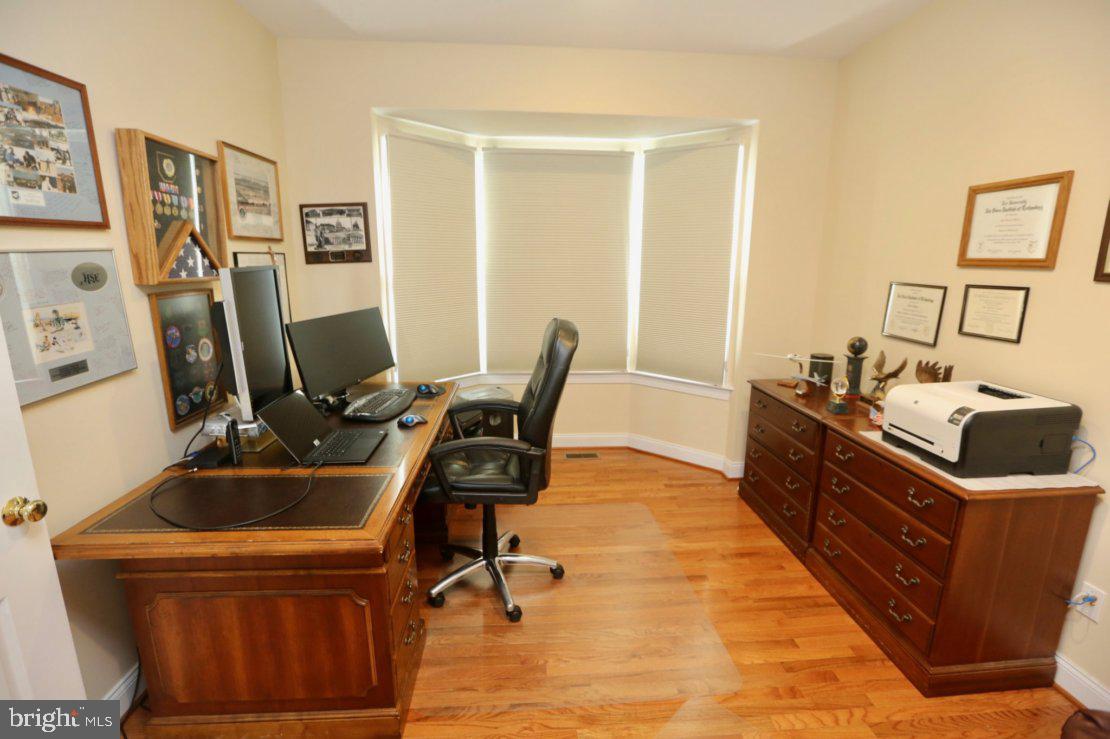 42556 Flemming Drive Chantilly, VA 20152 - Photo 32 of 84 MAIN FLOOR PRIVATE OFFICE