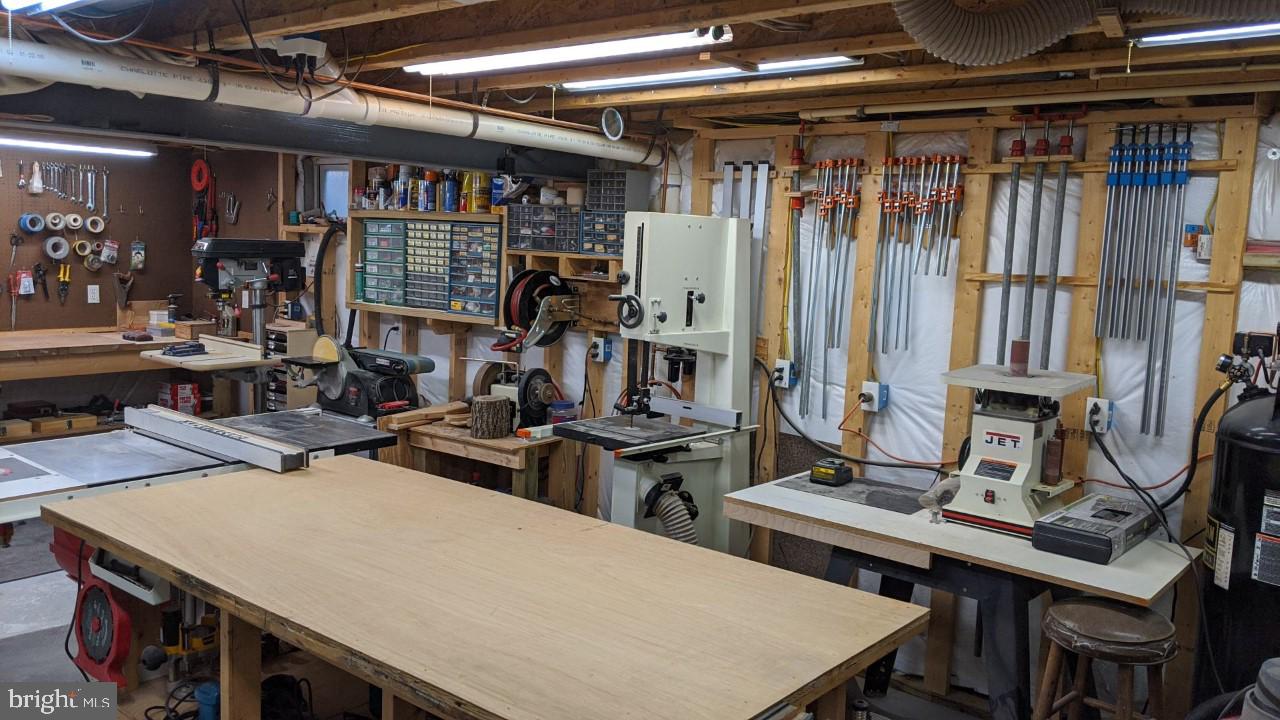 42556 Flemming Drive Chantilly, VA 20152 - Photo 63 of 84 BASEMENT WORK SHOP