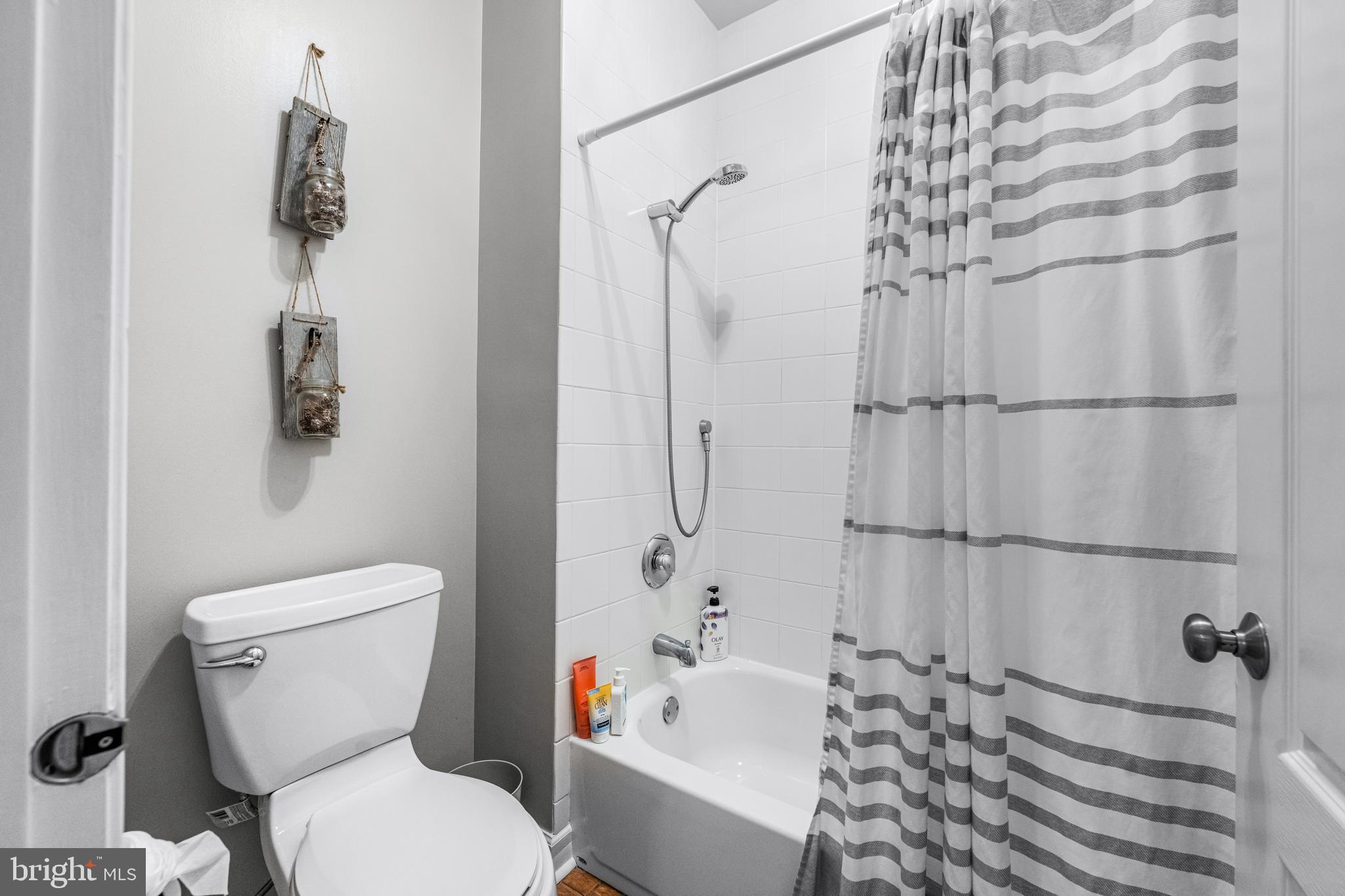 8 Somerton Square Medford, NJ 08055 - Photo 56 of 103