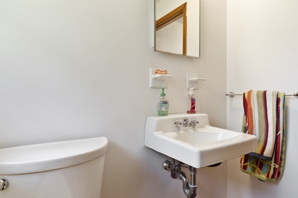 28 Larnis Road Framingham, MA 01701 - Photo 28 of 42 Gallery Image 28