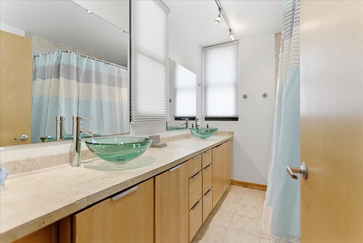 36 Mountain Valley Road Bethel, ME 04217 - Photo 72 of 99 072-6_primary_bathroom_e